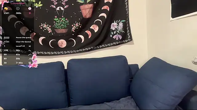 Aria Fields online show from November 21, 9:50 pm