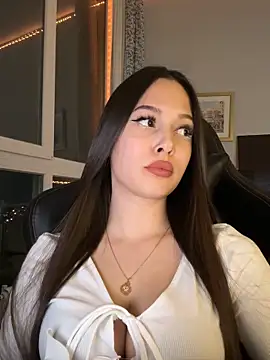 EricaWalls online show from March 30, 9:03 pm