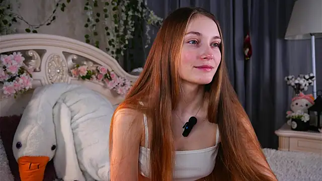 MonaEldon online show from January 8, 2:15 am