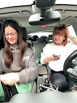 BrownieyQueen online show from November 28, 8:50 am