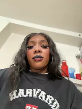 TIFFANYYSTAR online show from October 11, 6:10 pm