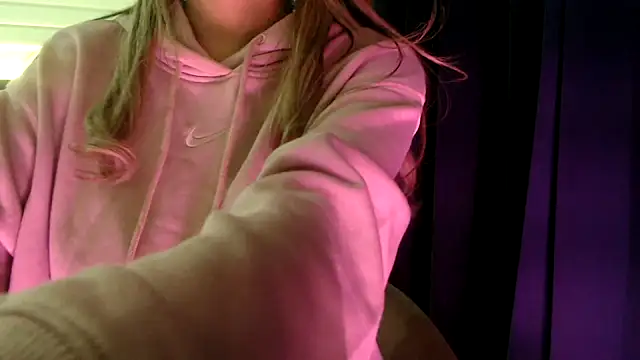 chhui mui online show from November 10, 6:25 pm