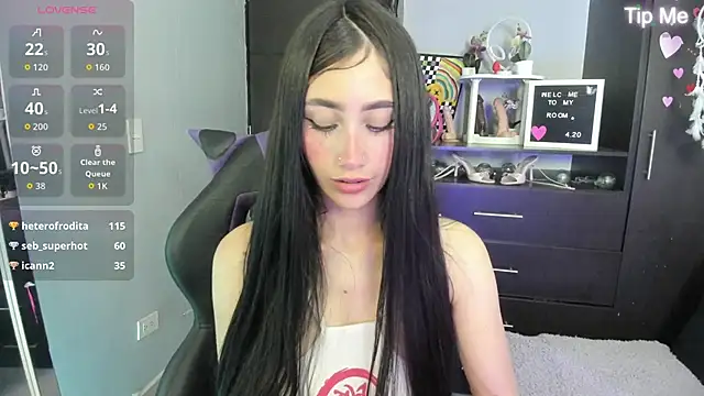 Emilytafur online show from October 10, 10:47 pm