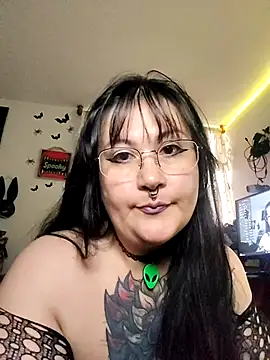 l1la Rav3n online show from November 20, 9:16 pm