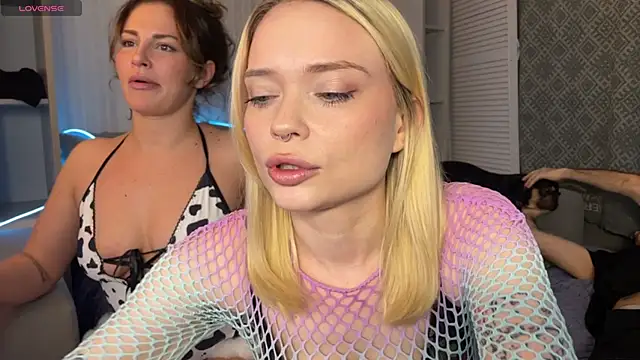 dollfromvenus online show from March 3, 10:05 pm