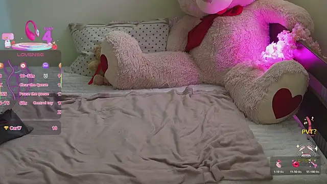 JulietDream online show from November 3, 7:45 am