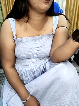 Cute-Raashii online show from November 18, 1:06 am