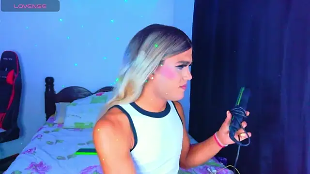 AllisonsweetZ online show from May 19, 4:08 am