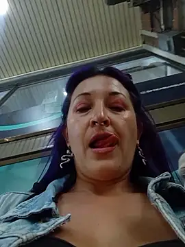 sophie banger online show from December 16, 8:15 pm