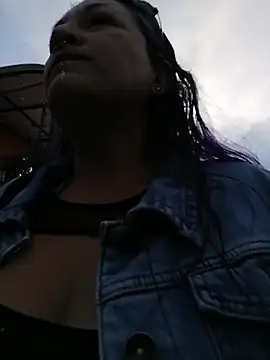 sophie banger online show from December 1, 10:34 pm