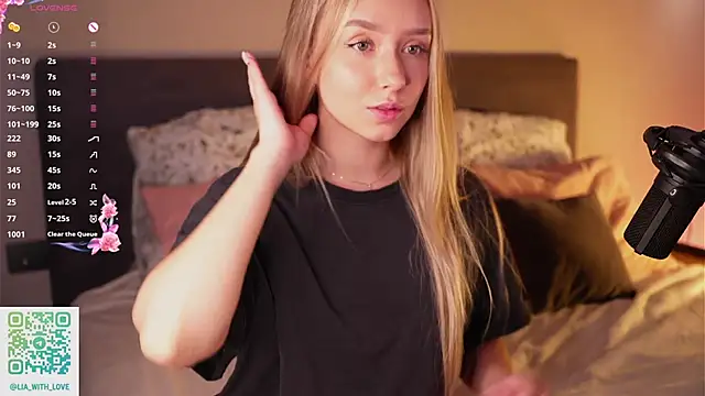 HollisBeckett online show from December 2, 3:30 am