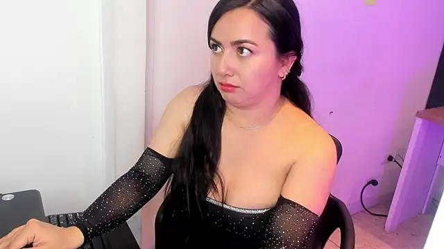 Kimkalifa  online show from September 19, 5:56 pm