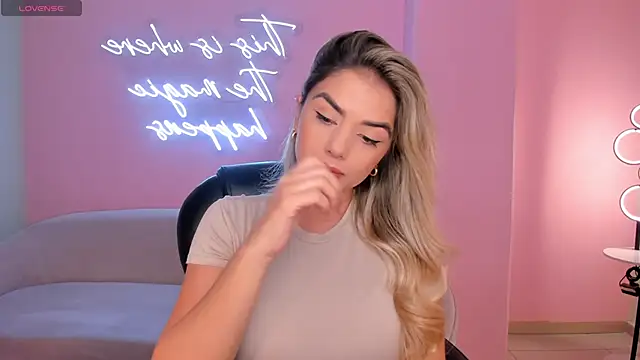 ChloePreston  online show from March 18, 11:48 am