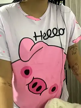 karla nill online show from October 31, 6:01 pm