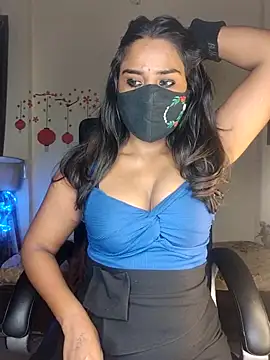 Black-Pearll online show from April 8, 8:27 am