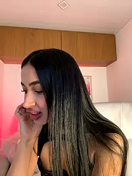 maddy bronw  online show from September 18, 1:04 am