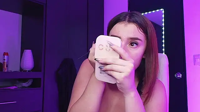 TinaJonnes  online show from March 16, 7:45 am