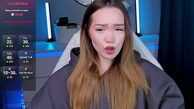 Evia r0se online show from October 4, 8:46 pm