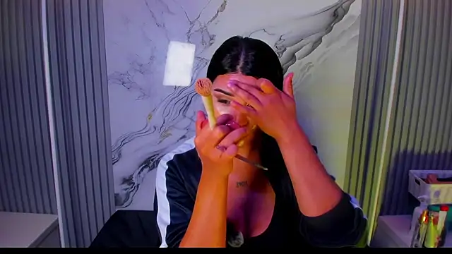 venusowen  online show from March 4, 2:23 pm