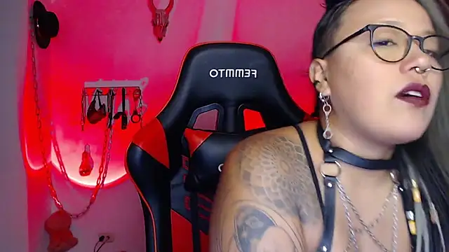 LilithSharon online show from September 13, 5:43 pm