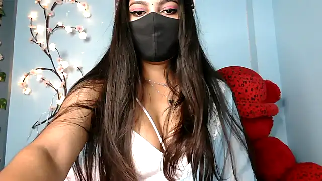 Reena Singh53 online show from September 18, 11:09 am