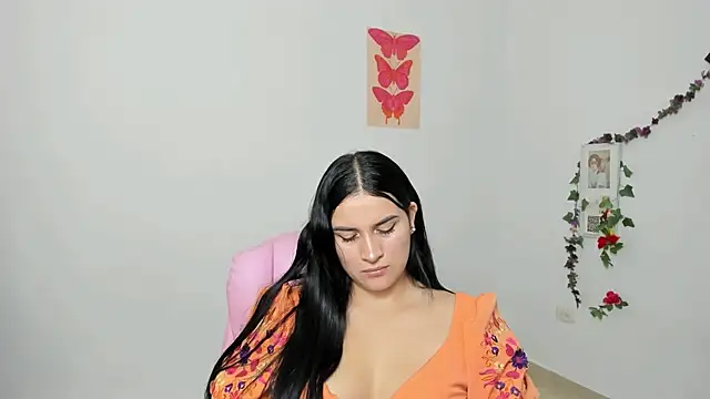 Emic  online show from November 27, 3:37 pm