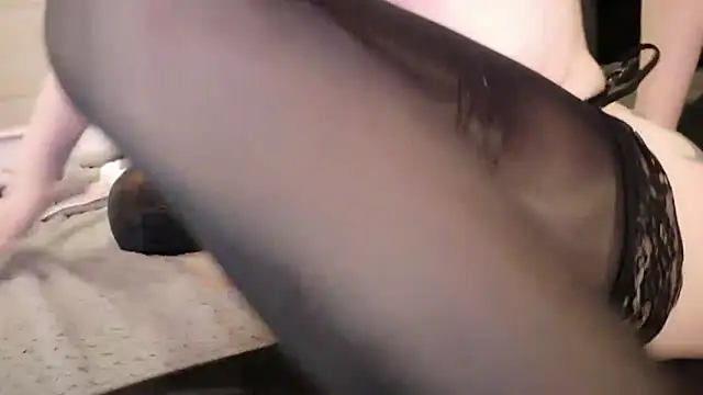 Midnightrose11 online show from September 19, 8:24 am