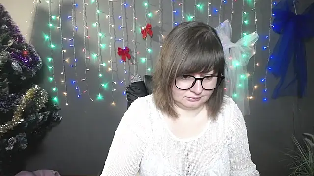 ZannaDreil online show from December 16, 7:20 pm