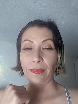 alixia81 online show from September 22, 10:19 pm