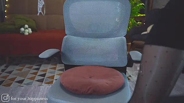 Feral Berrry  online show from October 14, 7:11 am