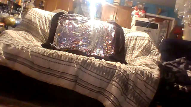 lilbishmiss online show from December 23, 2:37 am