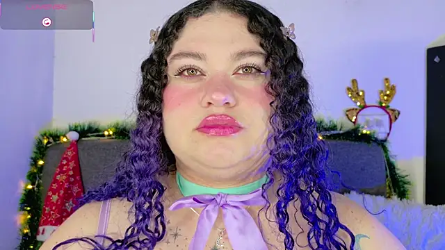 lunitaa0 online show from December 4, 4:15 am