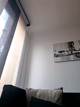 Latiinvenushot online show from March 11, 2:31 pm