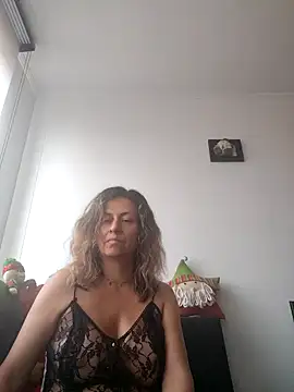 Latiinvenushot online show from December 4, 3:46 pm