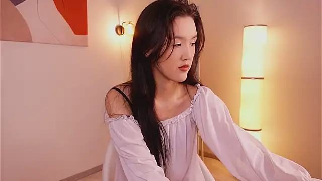 CarrieAmber online show from November 5, 2:00 pm