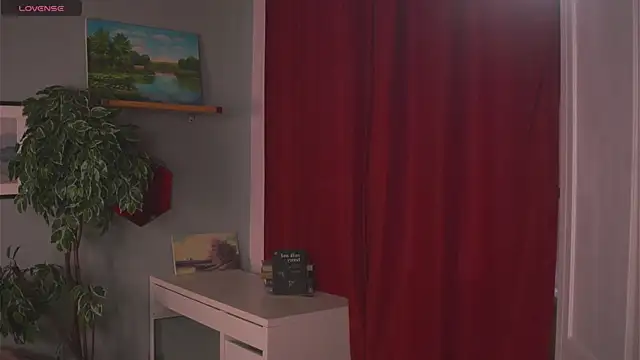 its me lissa  online show from April 16, 1:33 pm