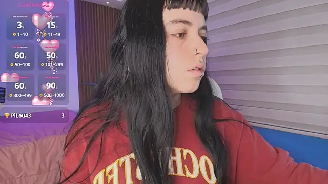 Lucy Smith2 online show from October 8, 8:02 pm