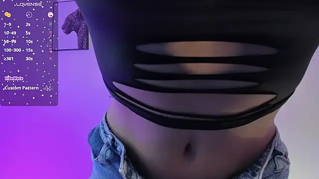 Emilyymilleer  online show from November 24, 5:37 pm