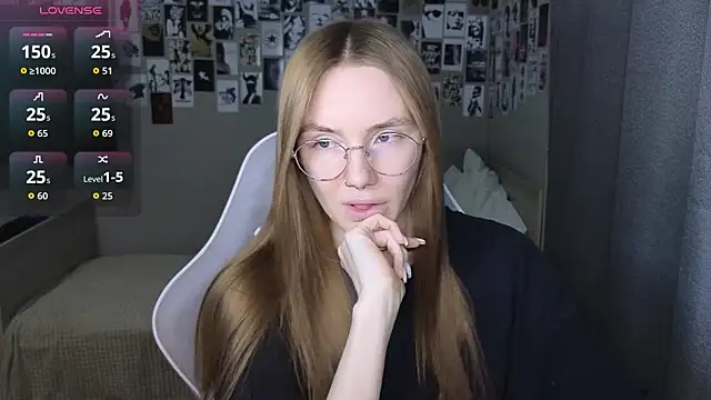 littlevildevil online show from February 20, 11:12 am