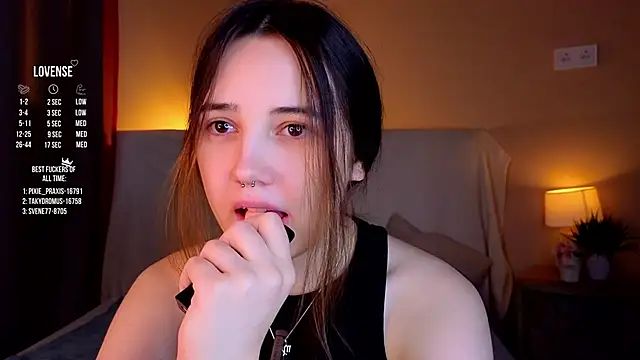 GillianDowdey online show from September 29, 3:11 am