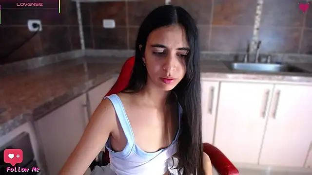 anna alvarez online show from December 2, 12:40 pm