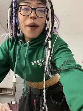 Violetta Suky online show from September 30, 1:39 pm