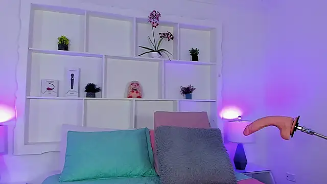 Jenifer Diaz online show from April 2, 12:24 pm