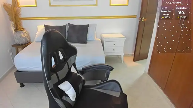 lia sexx19 online show from October 1, 3:11 am