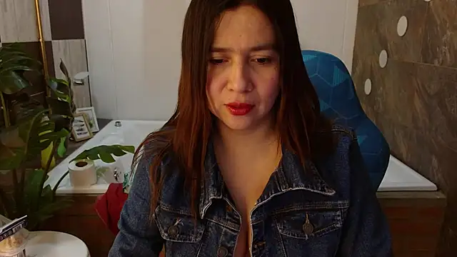 Heidy Wells online show from March 16, 12:42 pm