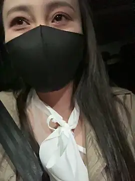 StarlitUnicorn online show from April 4, 12:04 pm