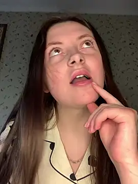 fairy365 online show from March 18, 2:44 pm