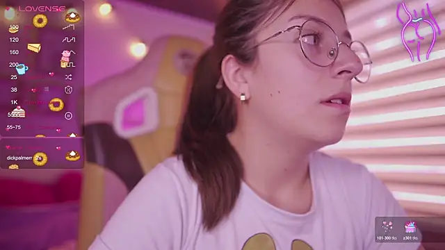 milly kenner online show from April 21, 7:21 pm