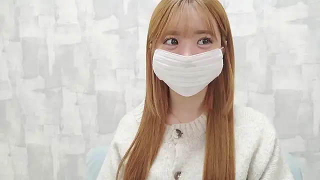 LOVE MOMO LOVE online show from February 6, 11:35 am