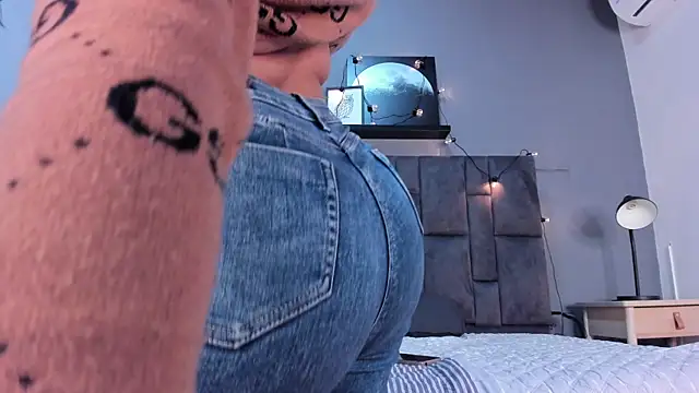 DulceAurora   online show from October 9, 2:59 am